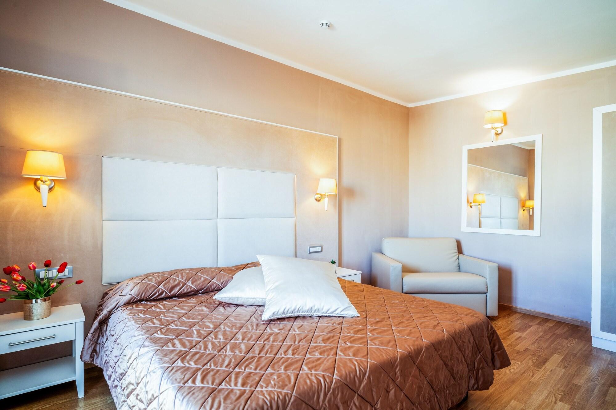 Hotel Centrale Olbia Dış mekan fotoğraf